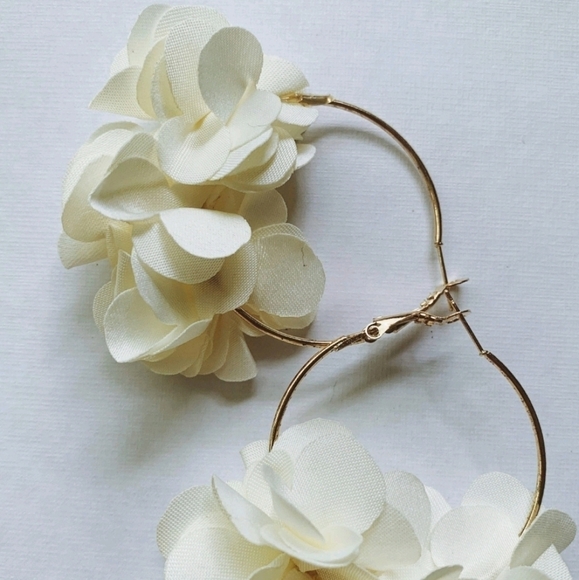 Gold Hoop statement earrings flower ivory Petals wedding fabric 💖2/$30 - Picture 7 of 12